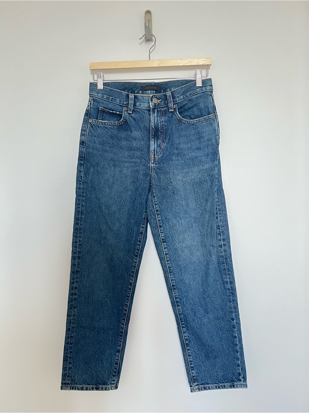 Uniqlo | Relaxed Tapered Straight Jeans - Mid Blue Wash